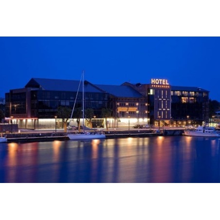 Promenade Hotel