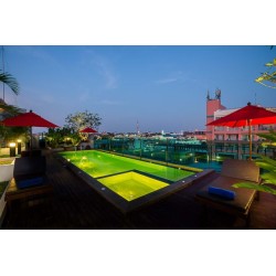 Sunshine Hip Hotel