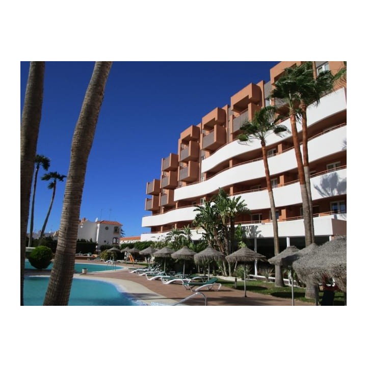 Aparthotel Arena Center