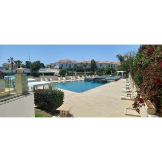 E Hotel Spa & Resort