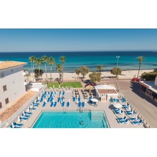 R2 Veronica Beach Hotel