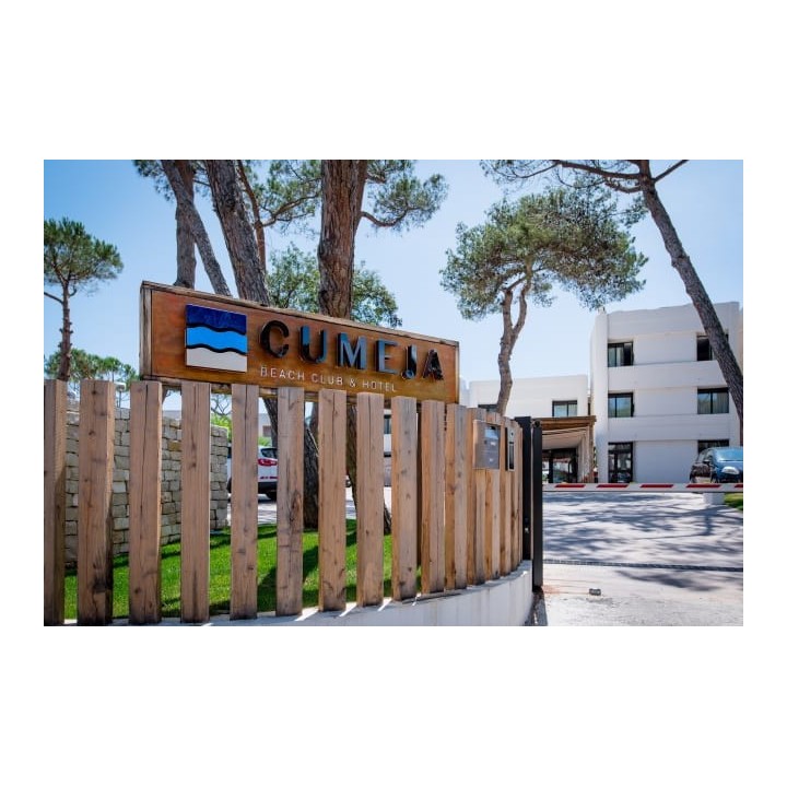 Cumeja Beach Club & Hotel