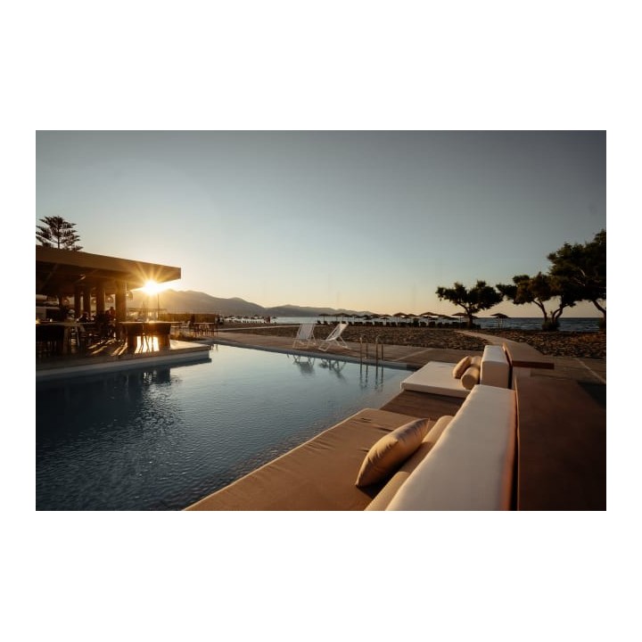 Enorme Teatro Beach Resort