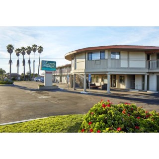 Sands by the Sea Motel