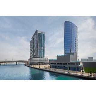 Radisson Blu Hotel, Dubai Canal View