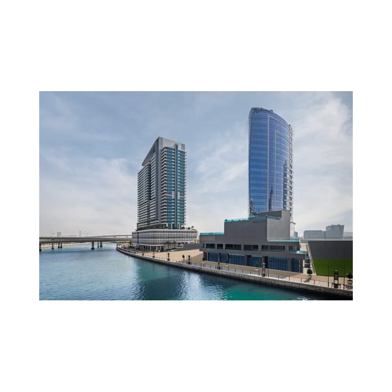 Radisson Blu Hotel, Dubai Canal View