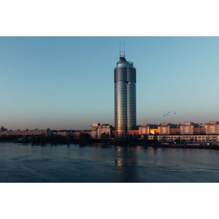 harry's home Wien Millennium Tower