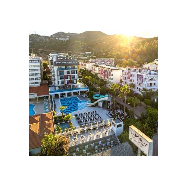 White City Beach Hotel