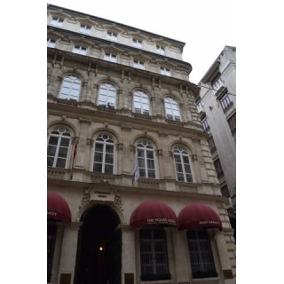 The House Hotel Vault Karakoy