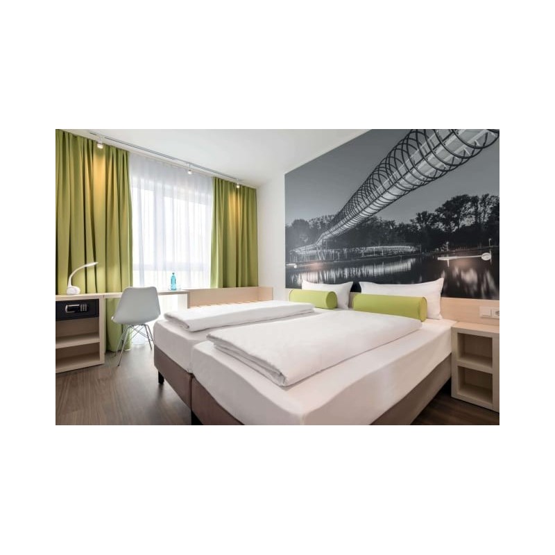 Super 8 by Wyndham Oberhausen am Centro