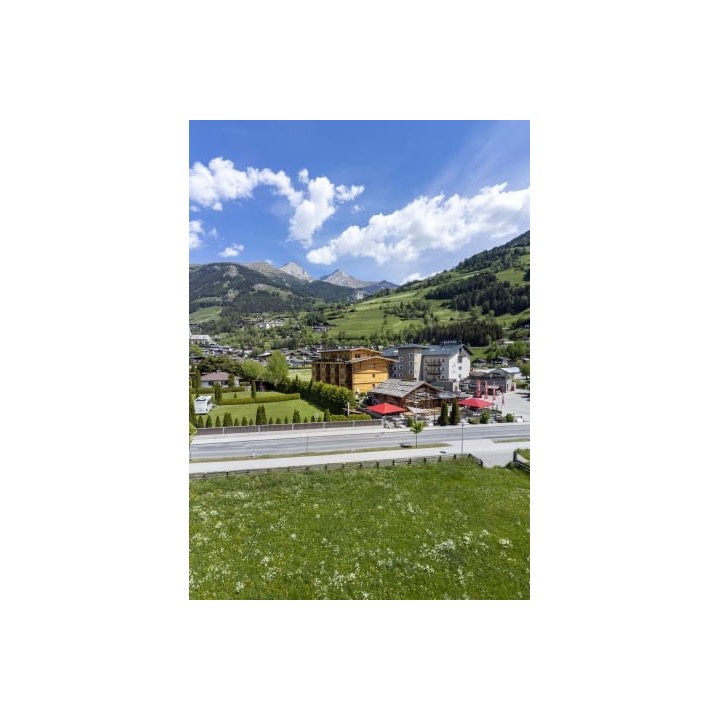 AlpenParks Hotel & Apartment Montana Matrei