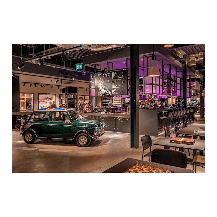Moxy London Heathrow Airport