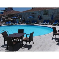 La Vita's Hotel