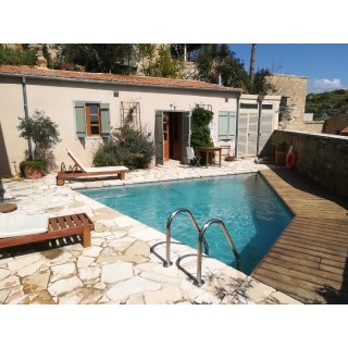 Eveleos Country House