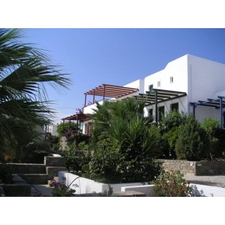 Mr. and Mrs. White Paros