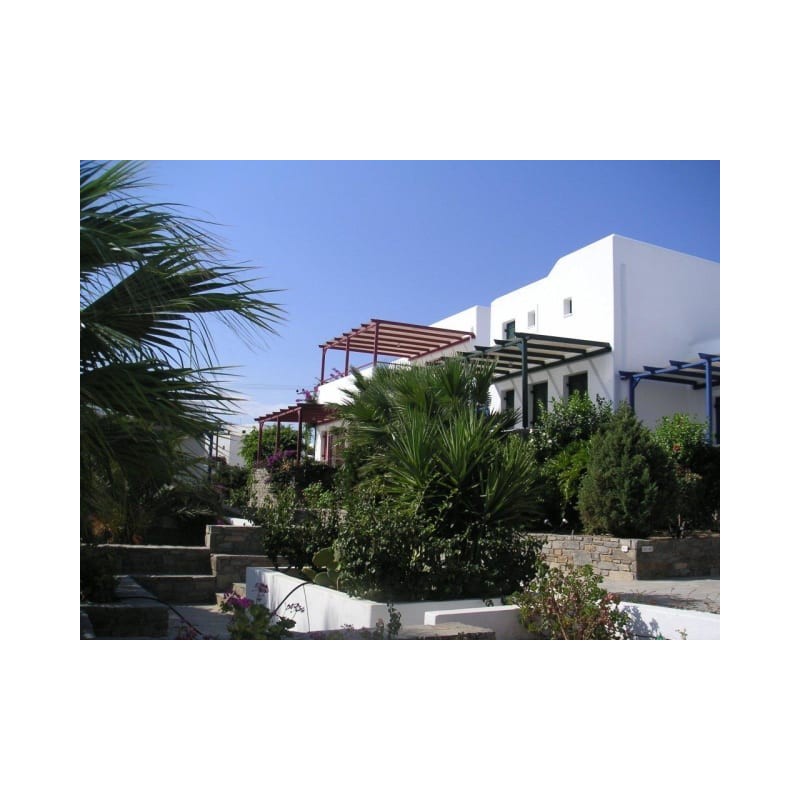 Mr. and Mrs. White Paros