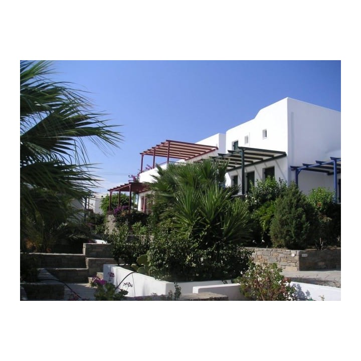 Mr. and Mrs. White Paros