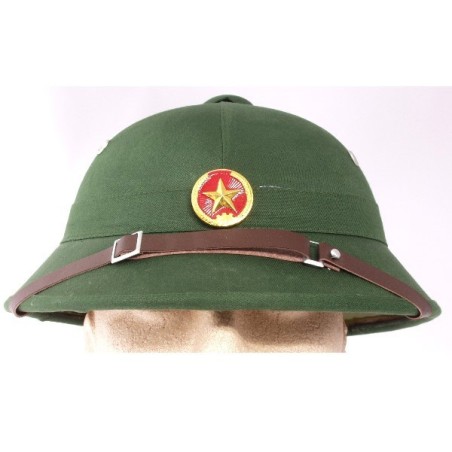 Vietcong Tropenhelm mit Abzeichen grün