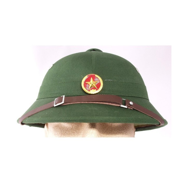 Vietcong Tropenhelm mit Abzeichen grün