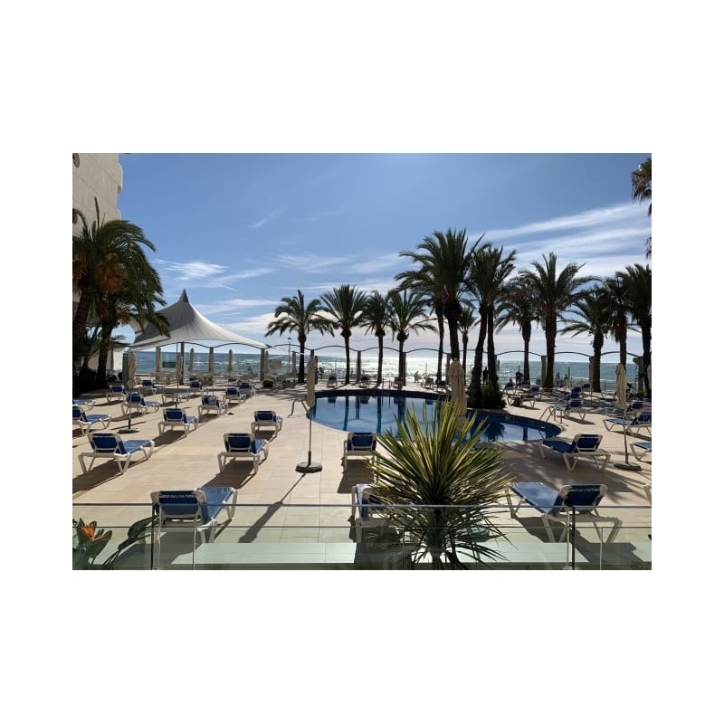 CAPRICI BEACH HOTEL & SPA