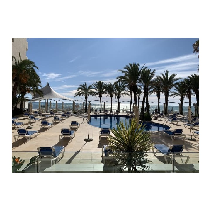 CAPRICI BEACH HOTEL & SPA