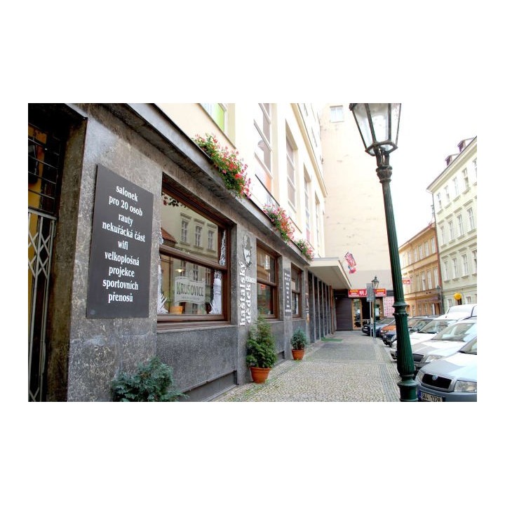 Metropolitan Old Town Hotel