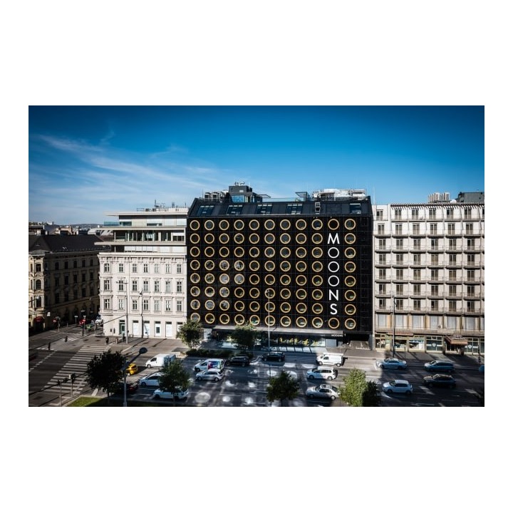 MOOONS Vienna