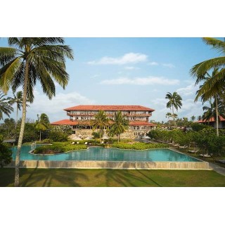 Cinnamon Bentota Beach