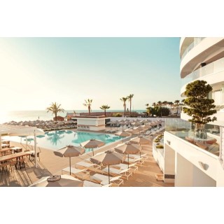 Coral Suites & Spa