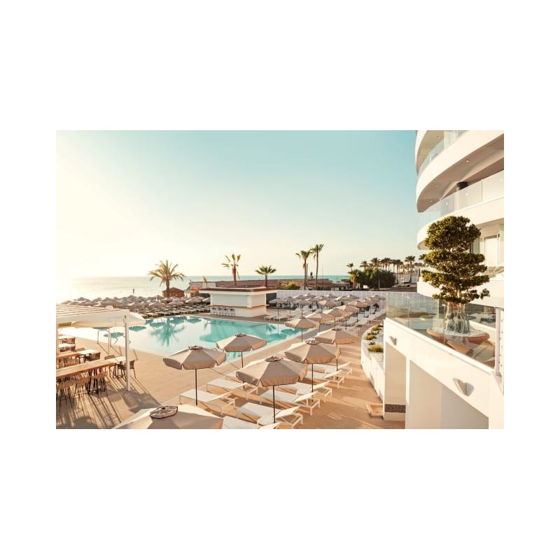 Coral Suites & Spa