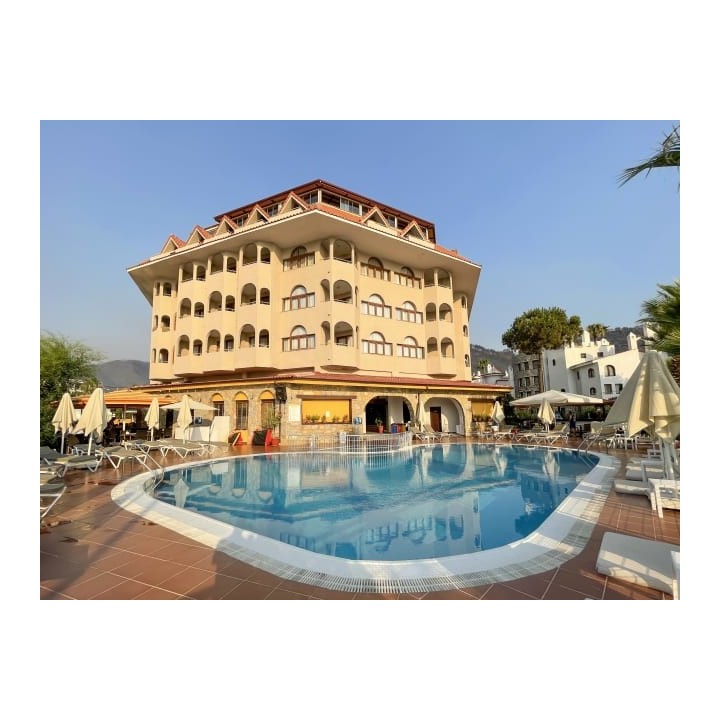 Fortuna Beach Hotel