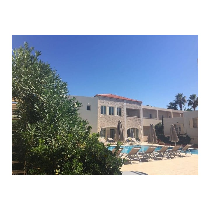 Maravel Star Art Hotel