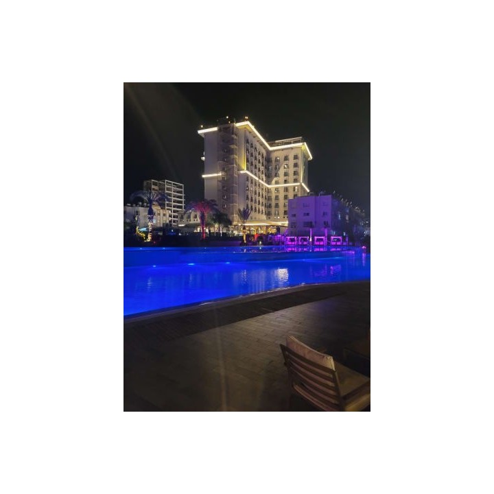 Lord's Palace Hotel