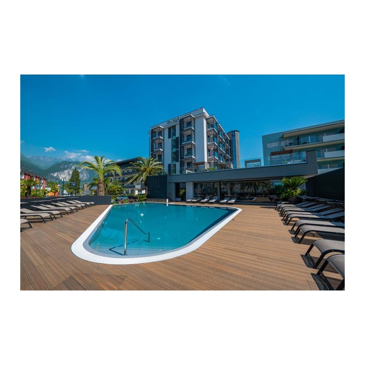 Lake Front Hotel Mirage