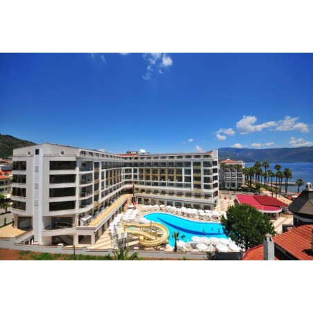 Hotel Golden Rock Beach