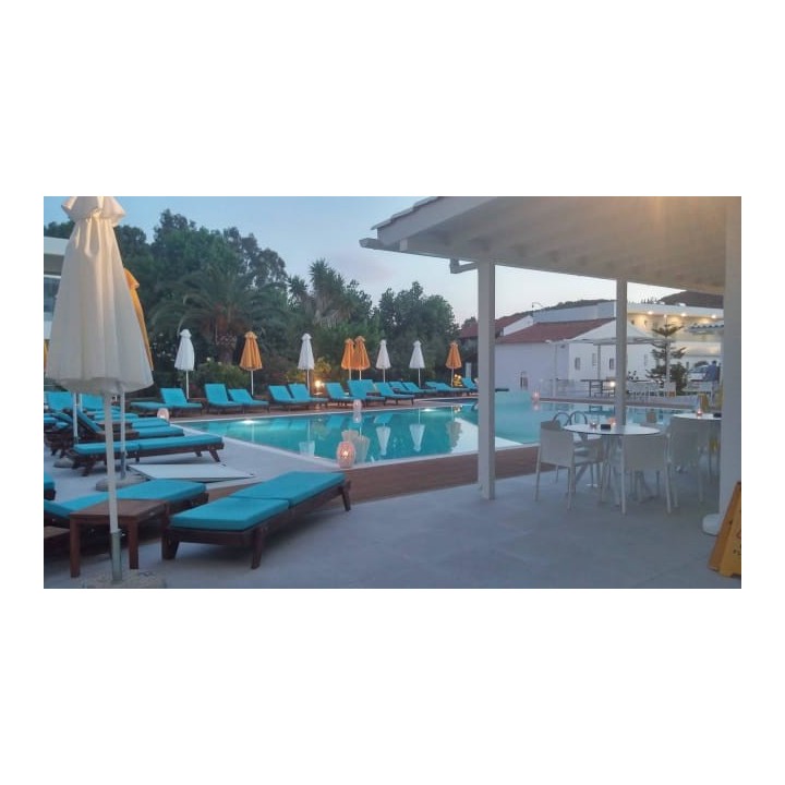 Nasos Hotel & Resort