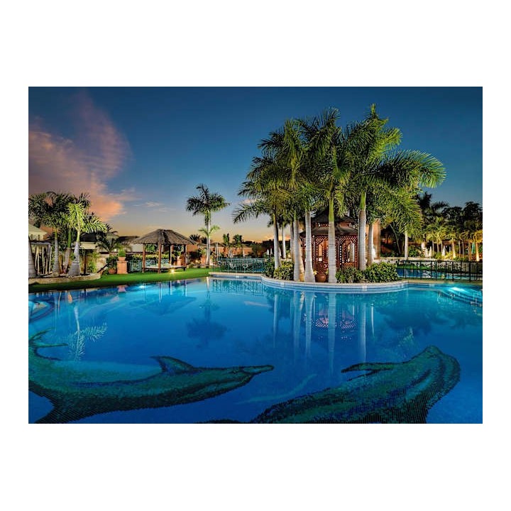 Hotel Green Garden Resort & Suites
