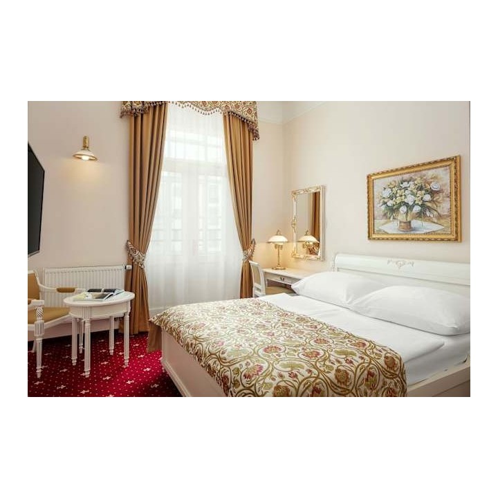 Alqush Downtown Hotel