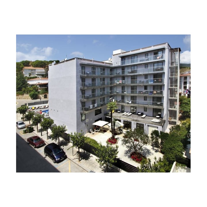 Summer Hotel