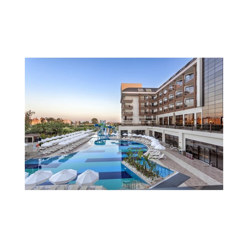 Glamour Resort & Spa