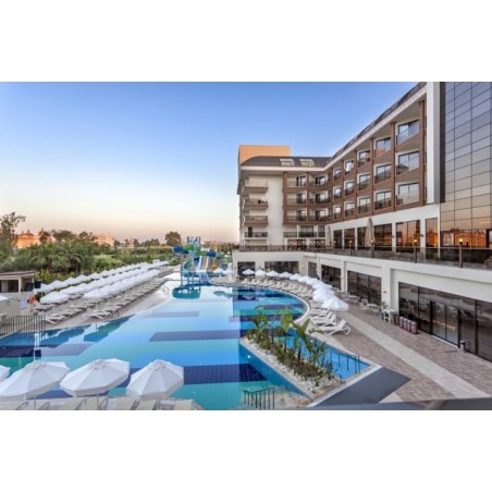 Glamour Resort & Spa