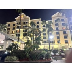 Hotel Comfort Suites Maingate East