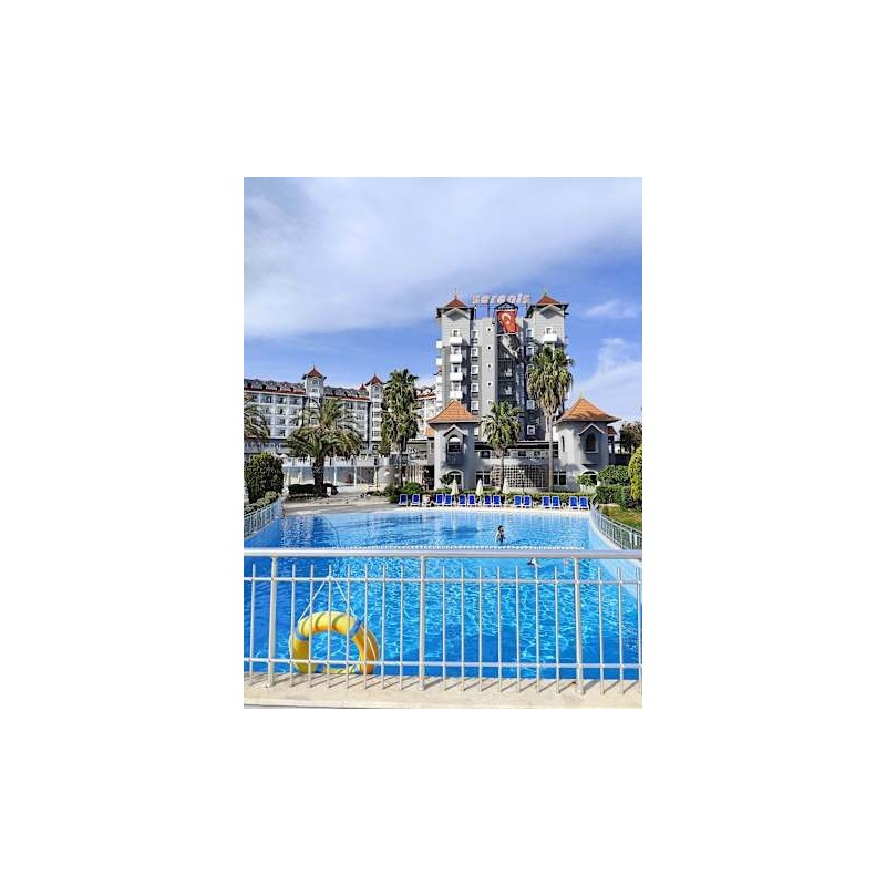 Hotel Side Serenis