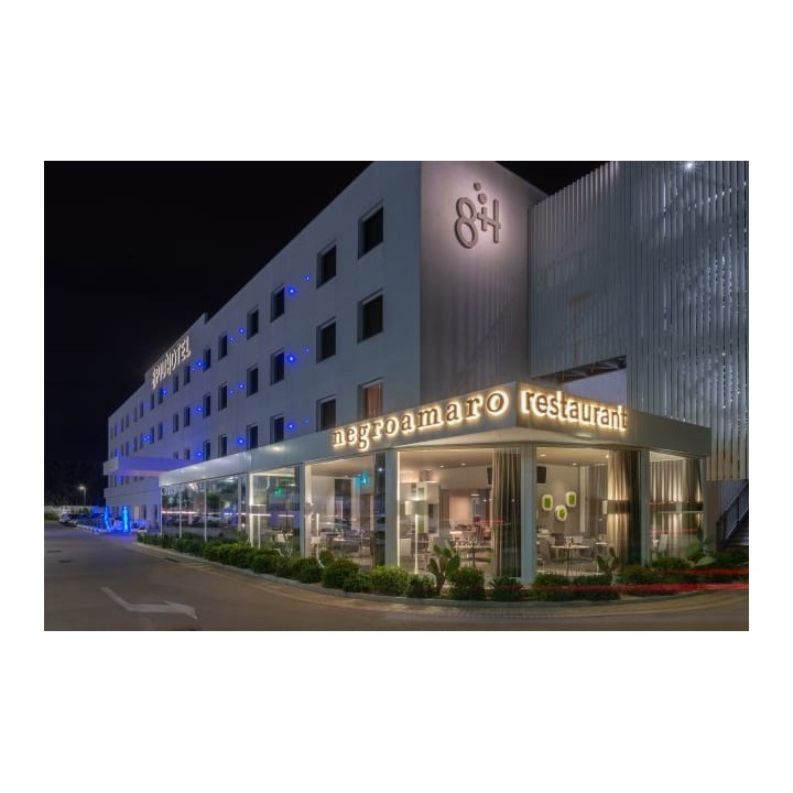 8Piuhotel