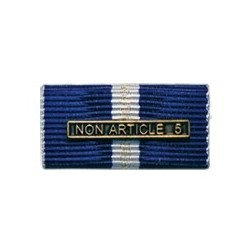 Ordensspange NON ARTICLE 5 bronze
