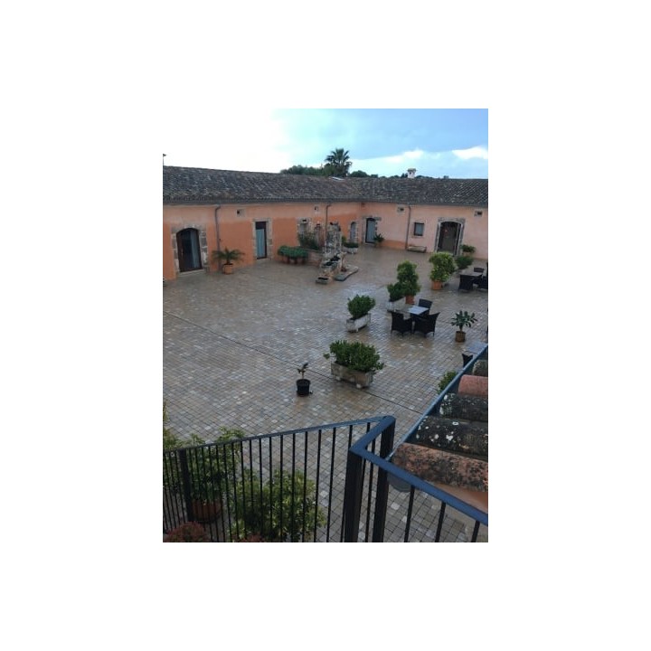 Bennoc Petit Hotel