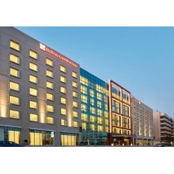 Hilton Garden Inn Dubai, Mall Avenue