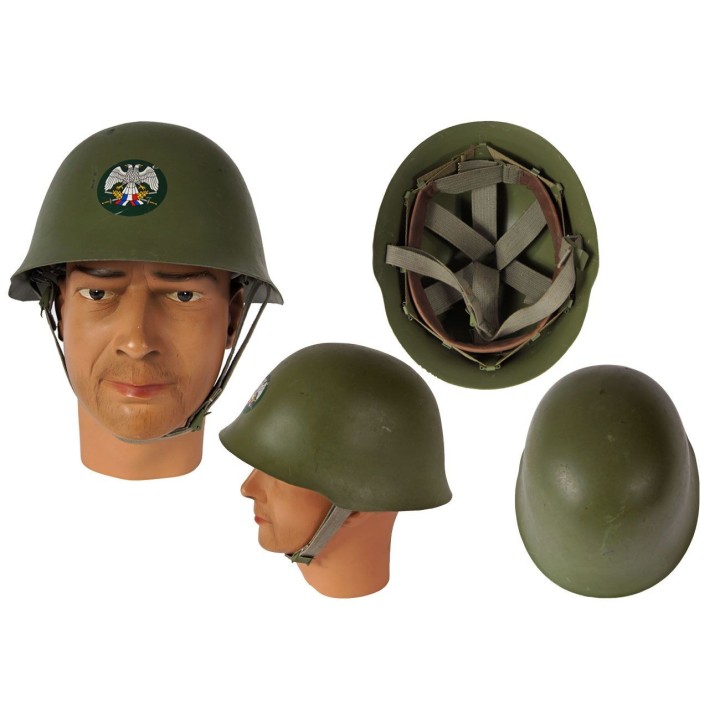 Serbischer Stahlhelm mit Abzeichen mit Futter oliv gebraucht