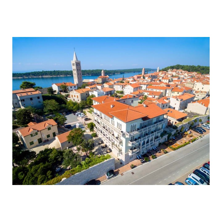 Arbiana Hotel