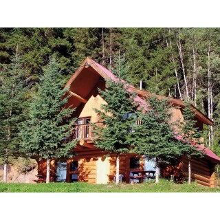 Helmcken Falls Lodge